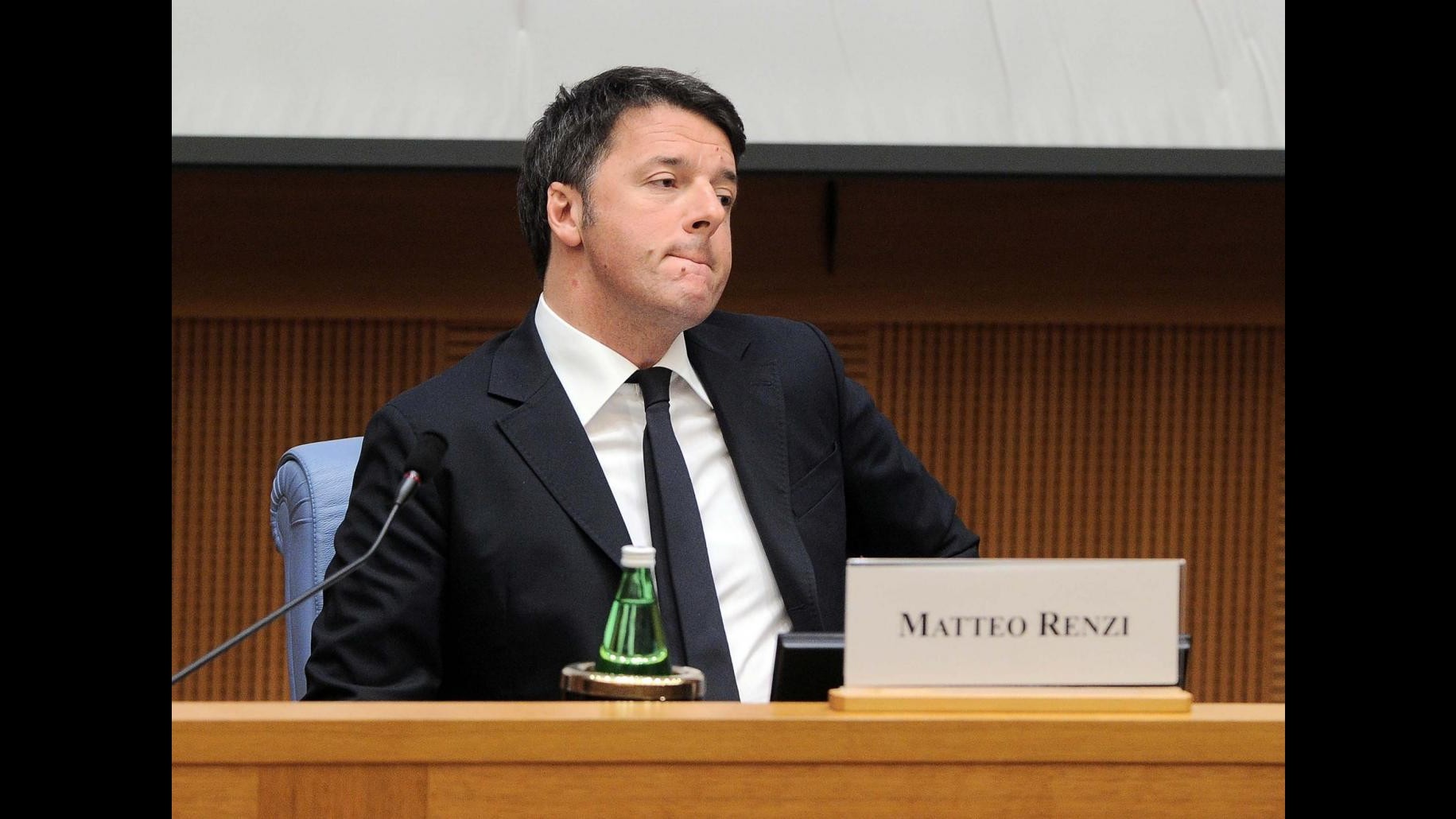Crisi, Renzi: L’Italia è ripartita, smettiamo di pensarla con il cappello in mano