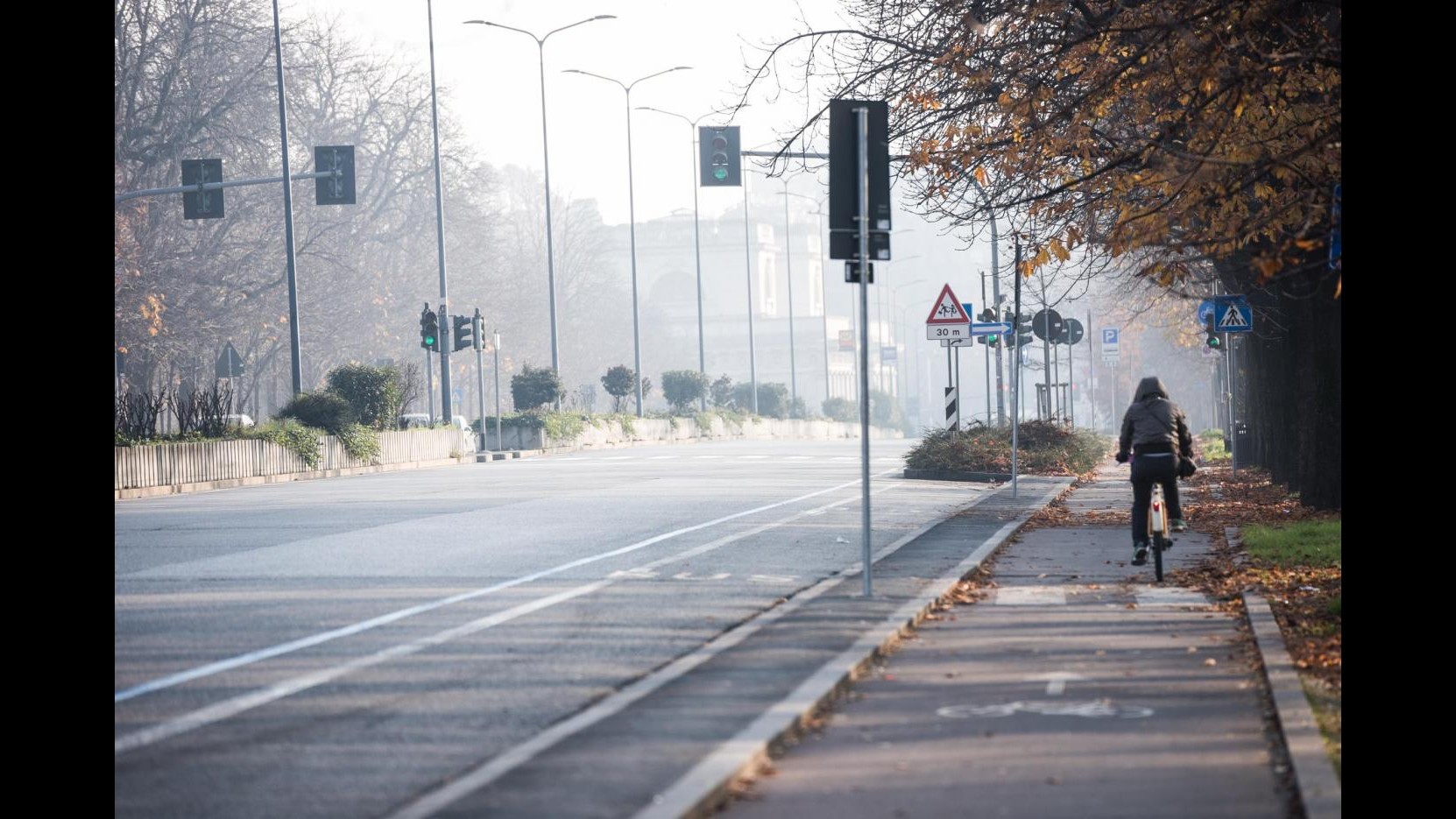 Smog, calano polveri sottili a Roma e Milano. Napoli revoca blocco auto