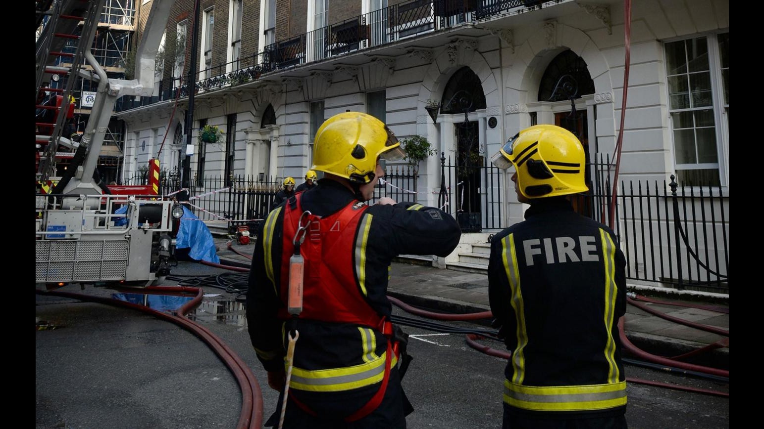 Regno Unito, centinaia di evacuati a Londra per fuga di gas