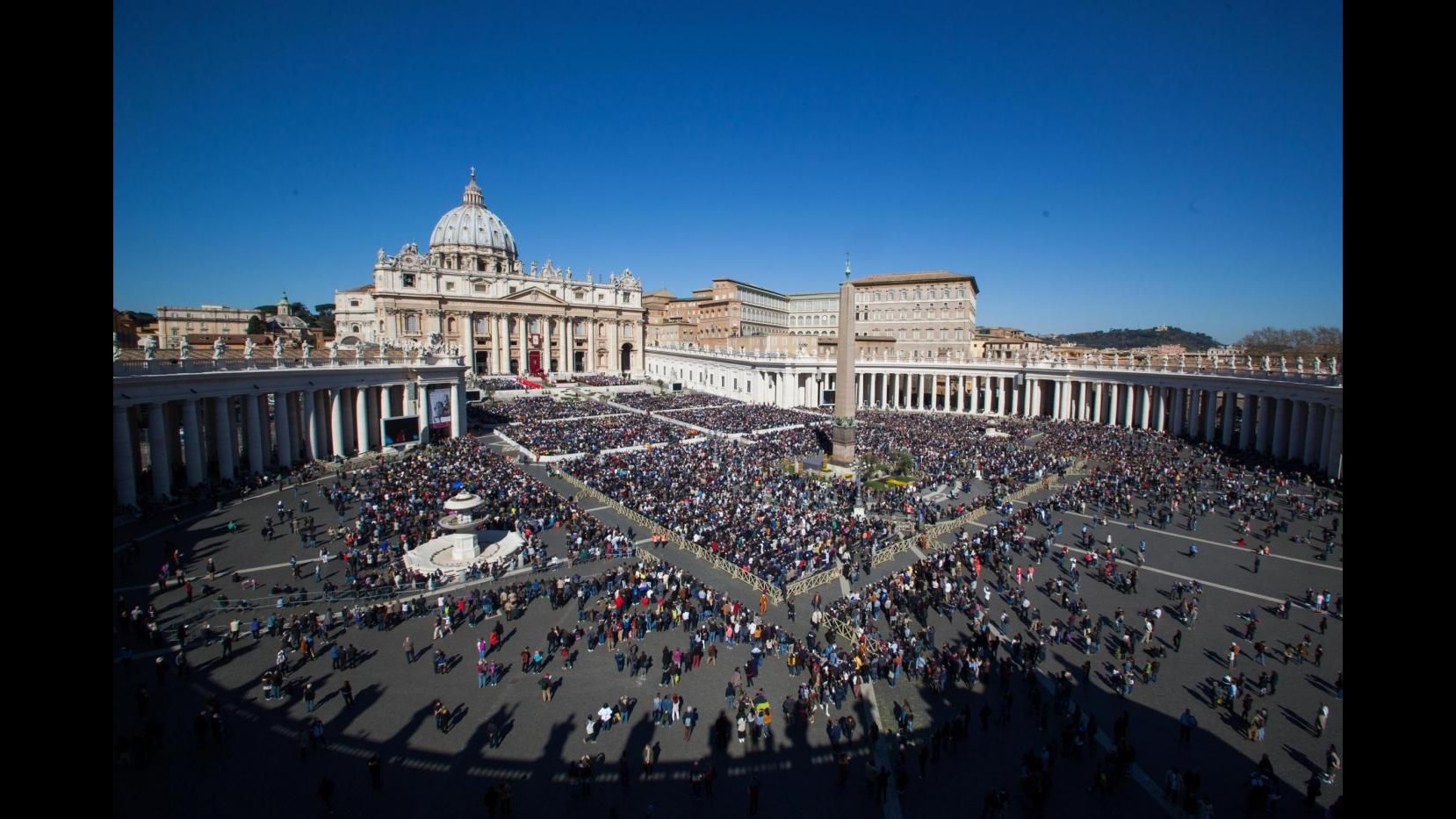 Vaticano, diminuiscono fedeli a incontri col Papa: -2,7 mln nel 2015