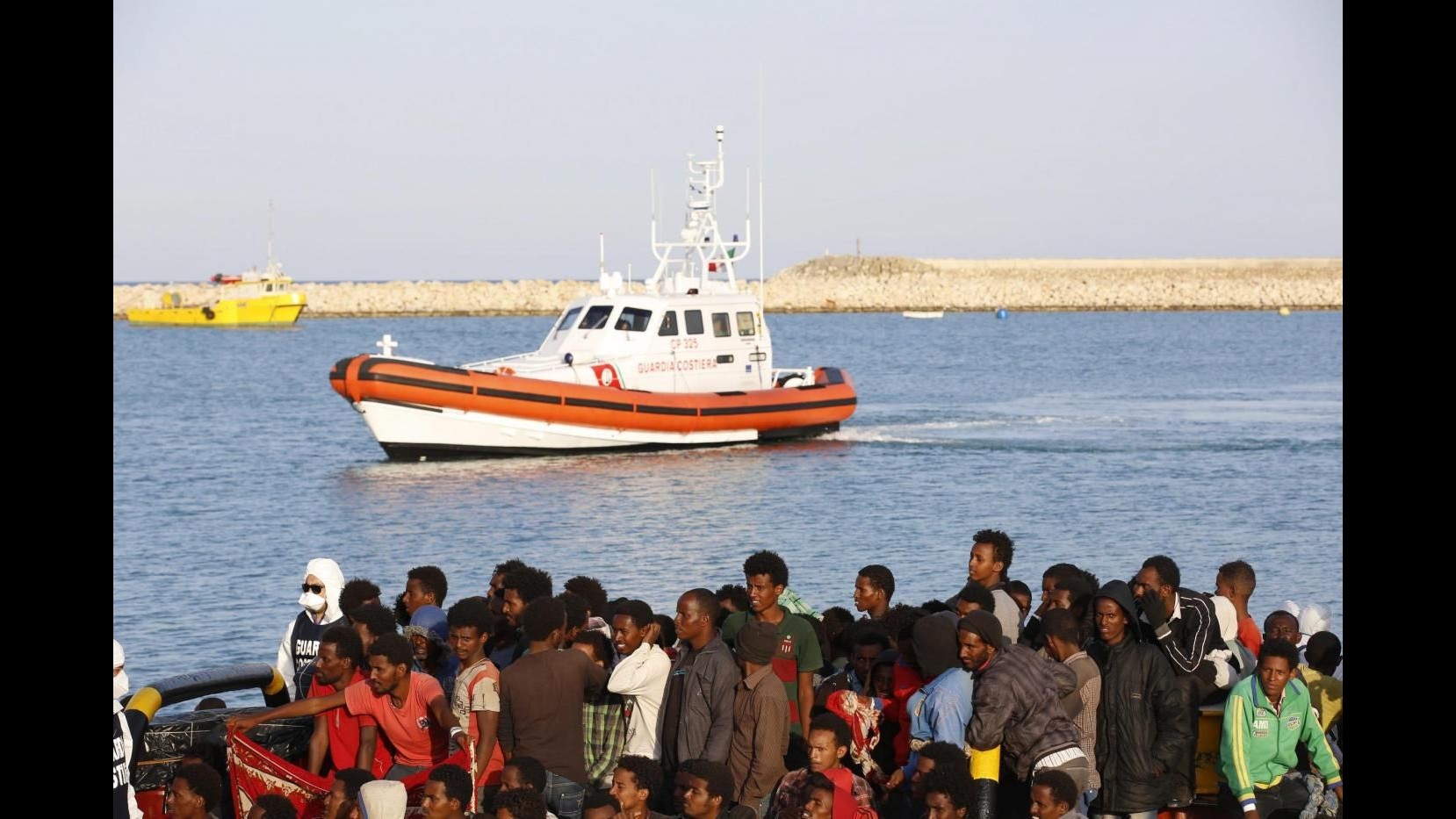 Migranti, 2015 chiude male per Pozzallo: Medici senza frontiere lascia