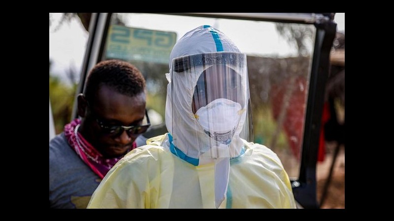 Ebola, Guinea dichiarata libera dal virus, ora resta solo Liberia