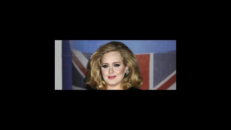 James Bond, Adele verso il bis: in lavagna la colonna sonora del prossimo film