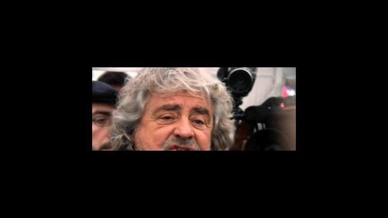 Politica: Beppe Grillo in giro con lo Tsunami Tour, per i bookie conquisterà più del 15%