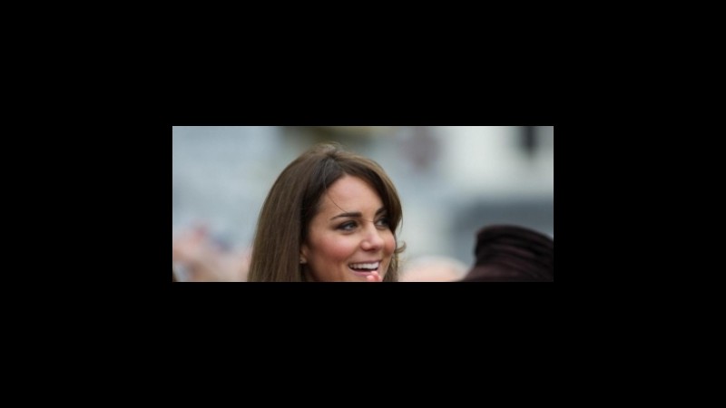 Kate Middleton incinta: per i bookie l’erede al trono protagonista del discorso della regina