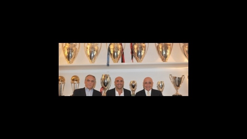 IziPlay Poker premium sponsor del Milan, presto una poker room rossonera