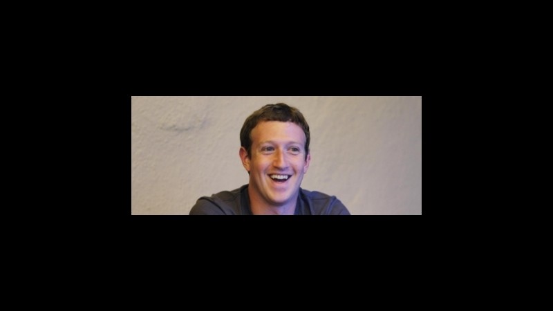 Facebook crolla in Borsa, le dimissioni di Zuckerberg in quota a 2,90