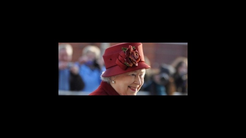 Gb, Ascot boccia i cappelli stravaganti: il ritorno alla sobrietà si gioca a 9,00