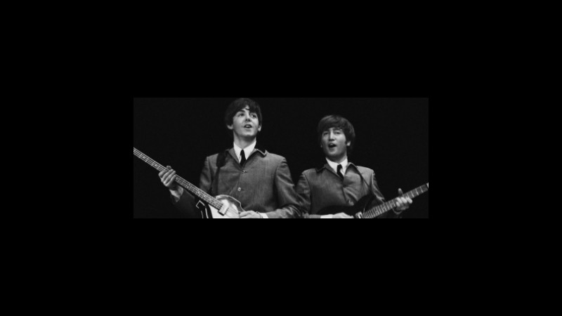 Musica, all’asta dente di John Lennon: per i bookie vale oltre 30mila sterline