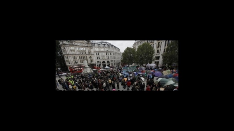 Uk, occupata St.Paul: la riapertura è a 6,00