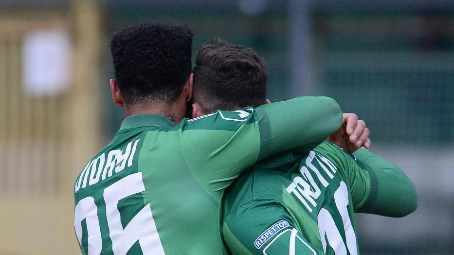 L’Avellino batte la Salernitana: 1-0 nel derby campano