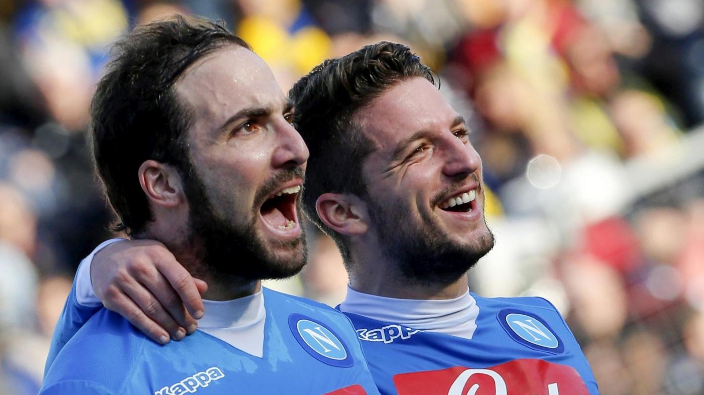 Frosinone travolto 5-1: il Napoli è campione d’inverno