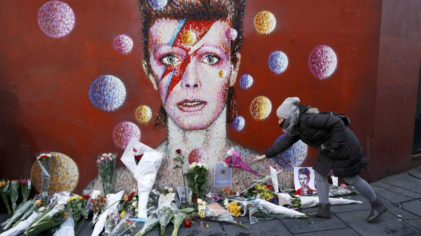 David Bowie, artisti e colleghi ricordano il Duca Bianco