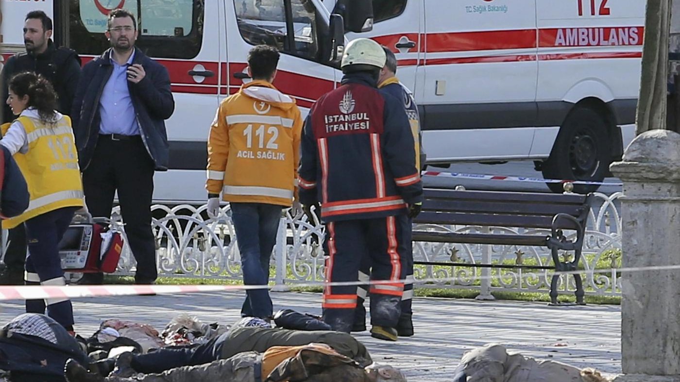 Istanbul, kamikaze in centro: 10 morti tedeschi. Attentatore dell’Isis