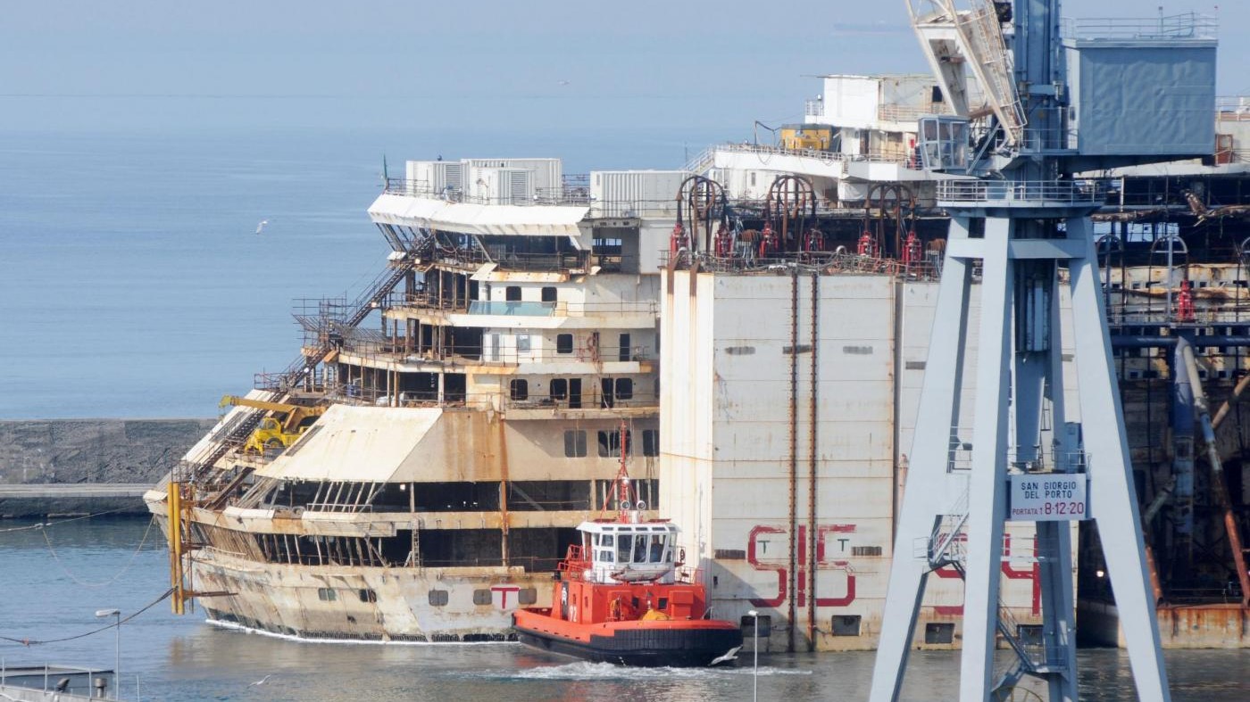 Costa Concordia 4 anni dopo: ancora in corso lo smantellamento