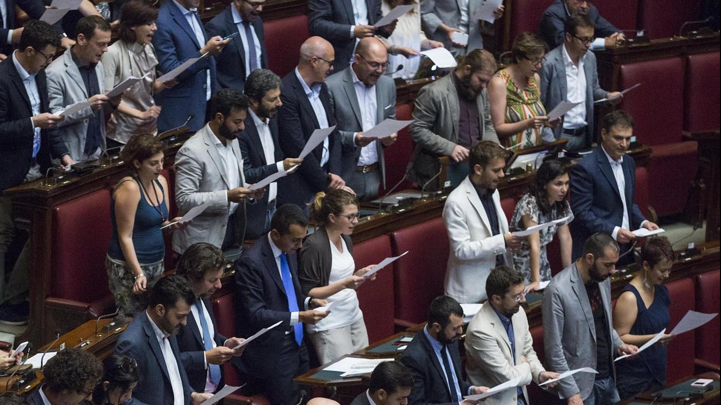 Editoria, M5S: Governo regala 120 milioni agli editori