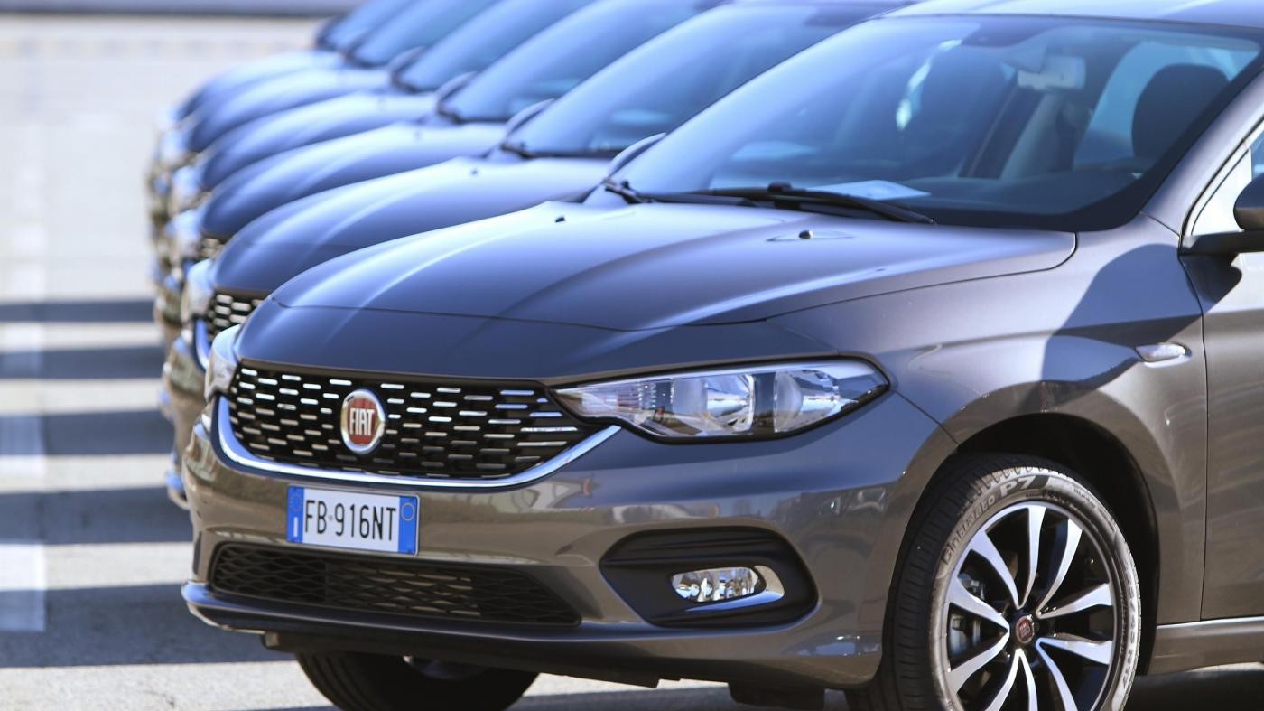 Auto, vendite Ue nel 2015 in crescita del 9,3%. Fca +13,6%