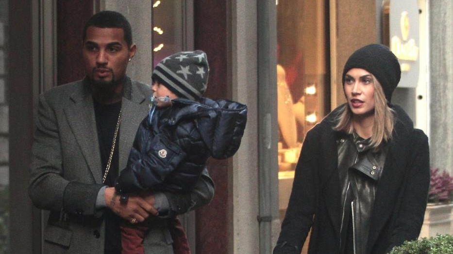 Boateng e Melissa Satta al ristorante con il figlio Maddox