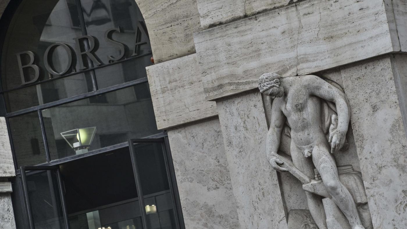 Borsa, petrolio e banche affossano Piazza Affari