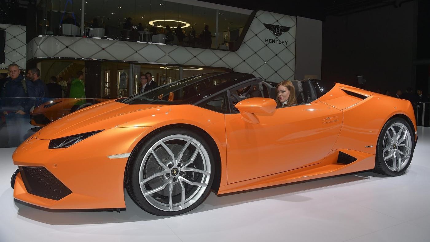 In pista con l’ultimo bolide della Lamborghini: ecco l’Huracán LP 580-2