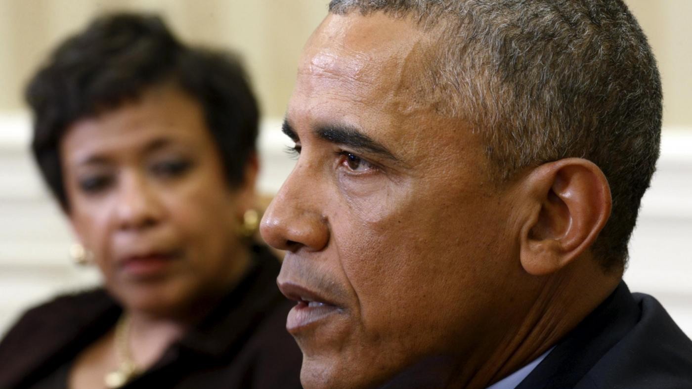 Usa, stretta di Obama sul controllo delle armi: “E’ nei miei poteri”. Oggi le misure