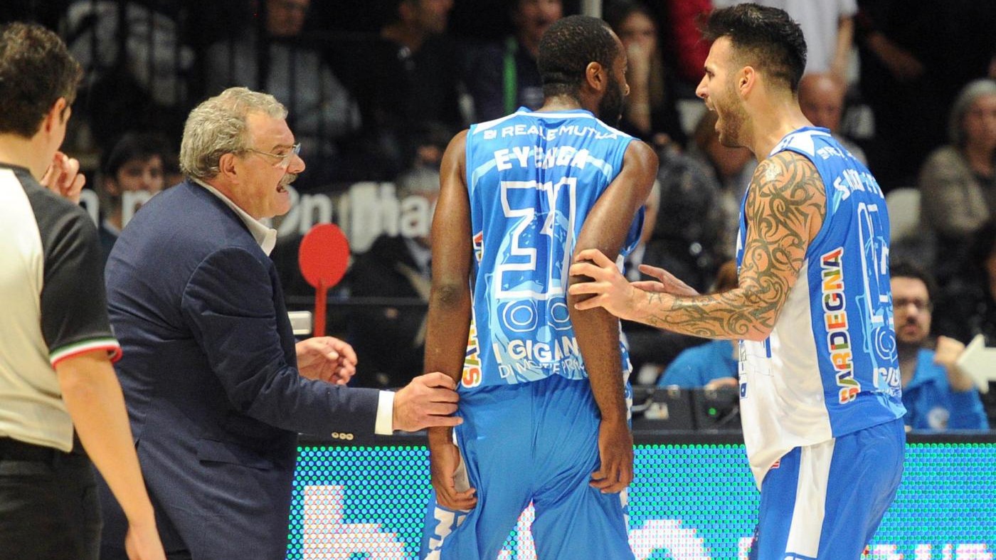 Basket, Dinamo Sassari: ufficiale l’arrivo del centro Marconato
