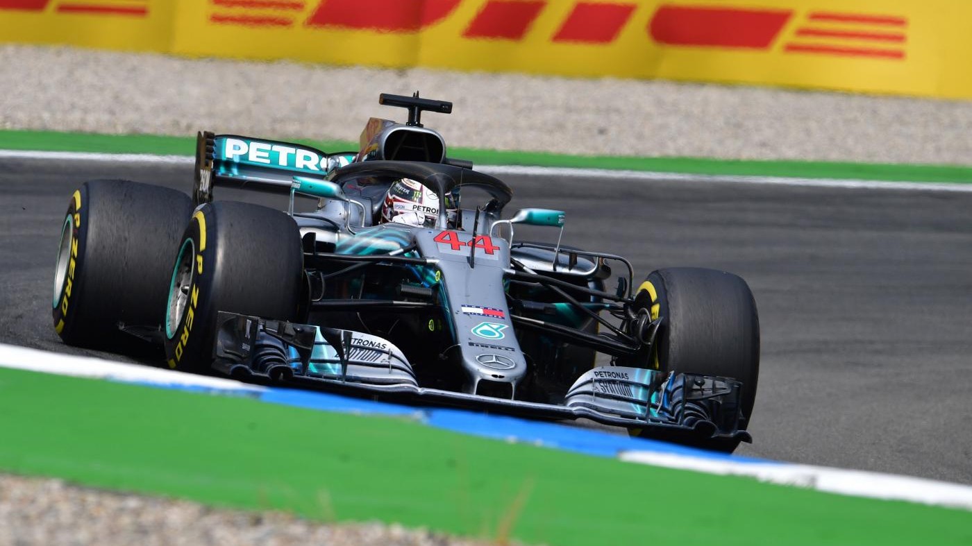 Gp Germania, la pioggia tradisce Vettel, Hamilton rimonta e trionfa