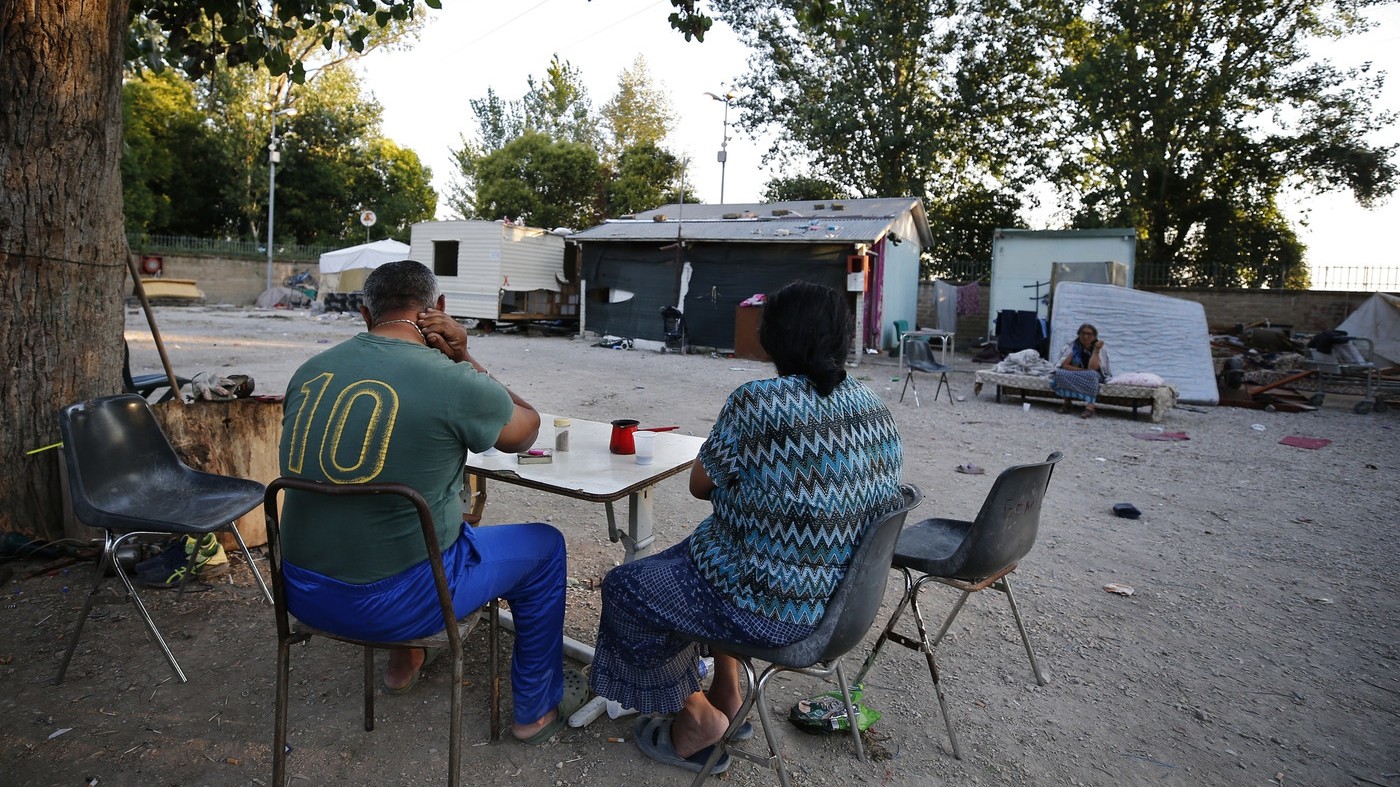 Camping River, Corte europea ferma lo sgombero. Salvini: “Buonismo”