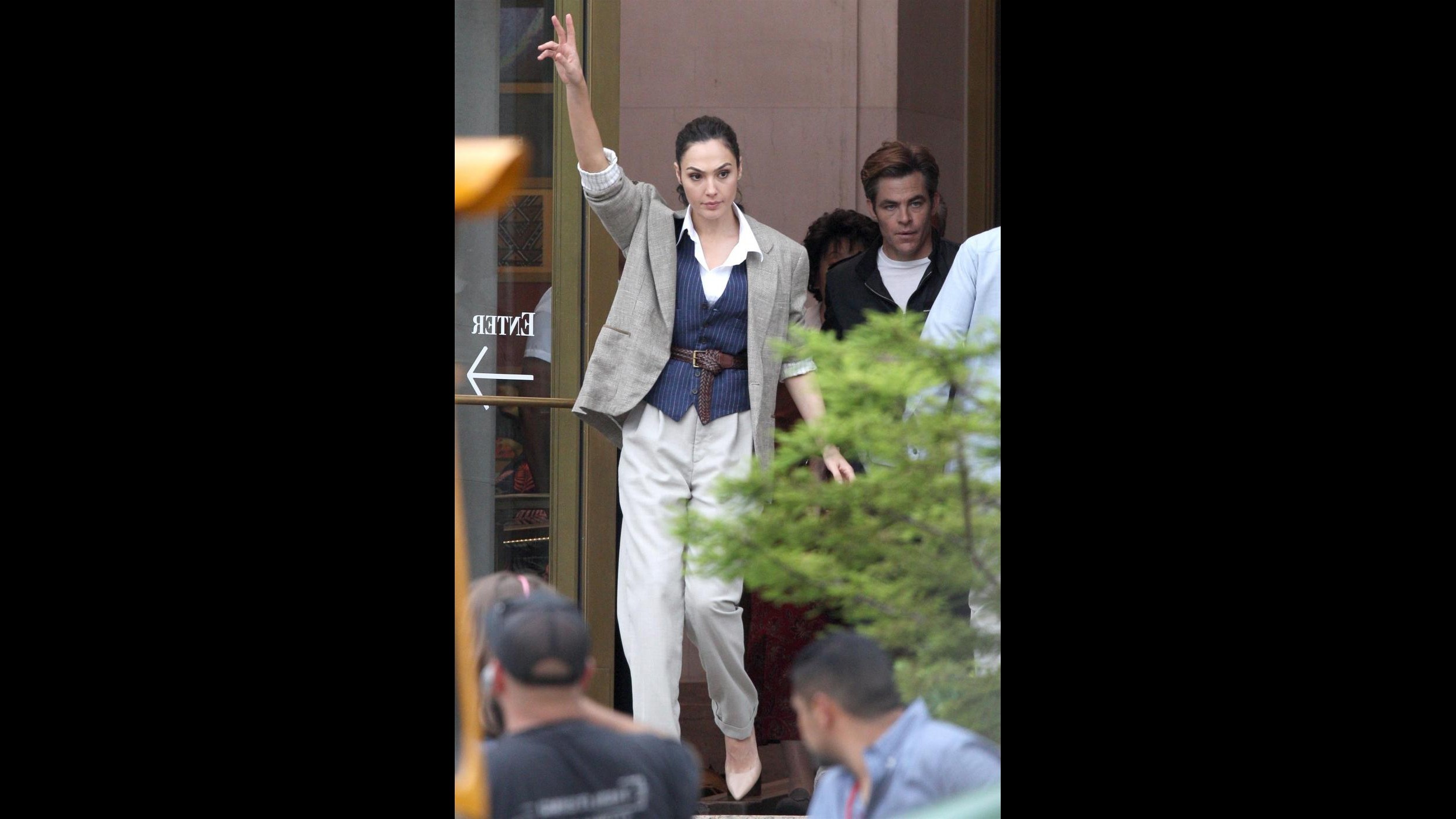 Wonder Woman 1984, sul set con Chris Pine e Gal Gadot - LaPresse