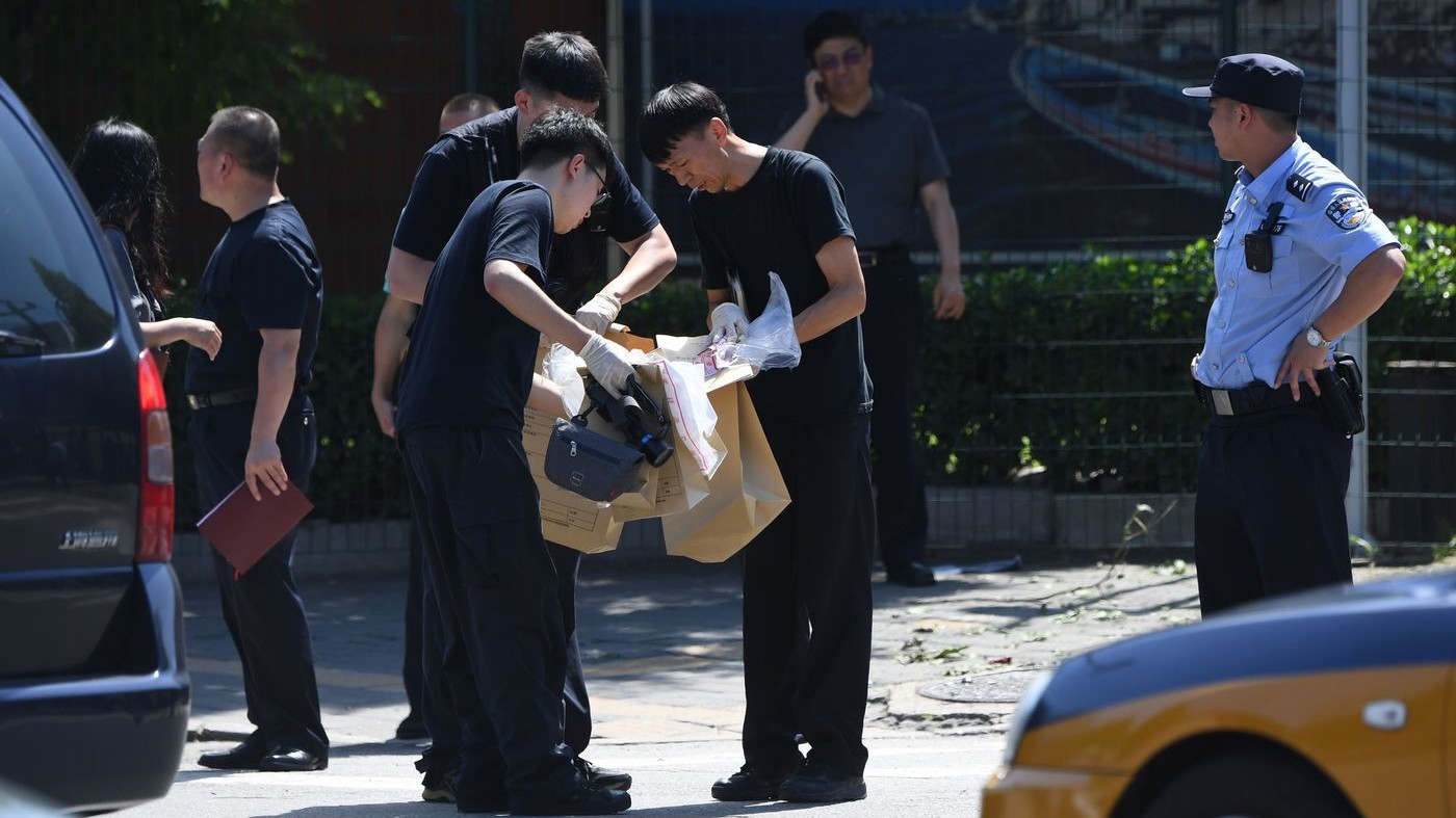 Cina, ordigno fatto esplodere vicino all’ambasciata Usa a Pechino: preso l’attentatore
