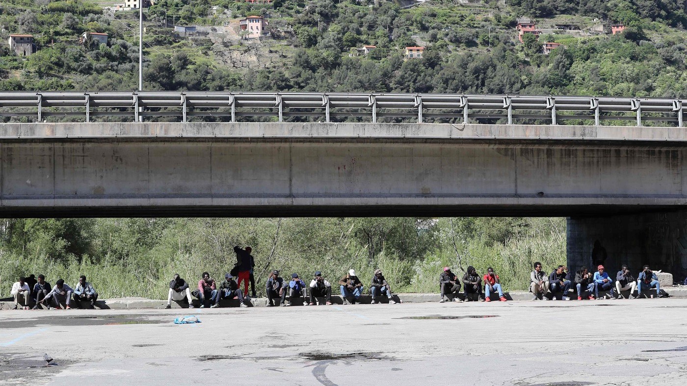 Migranti minorenni costrette a prostituirsi per passare il confine a Ventimiglia