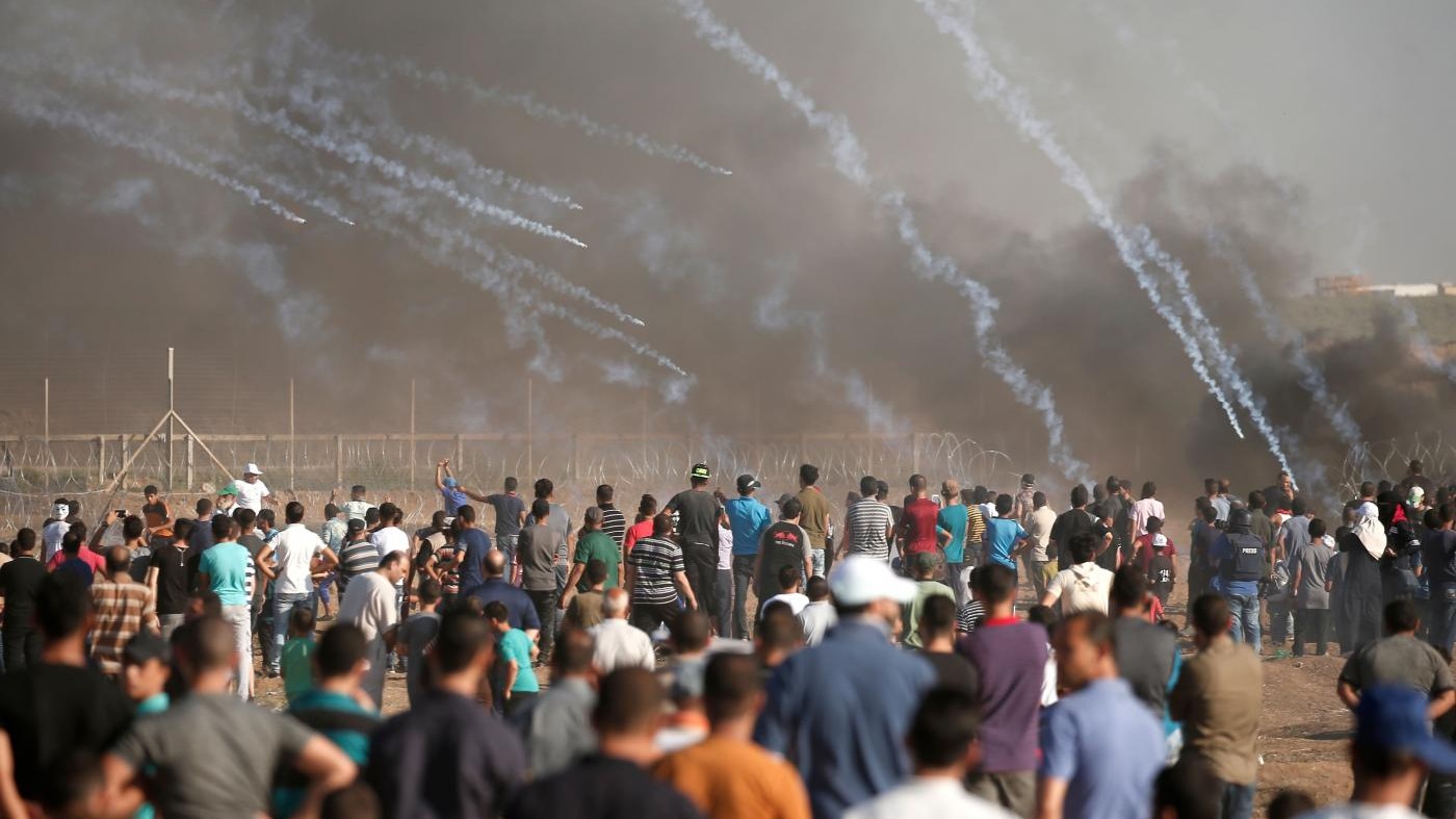 Gaza, violenze al confine: muore 17enne palestinese ucciso da esercito israeliano