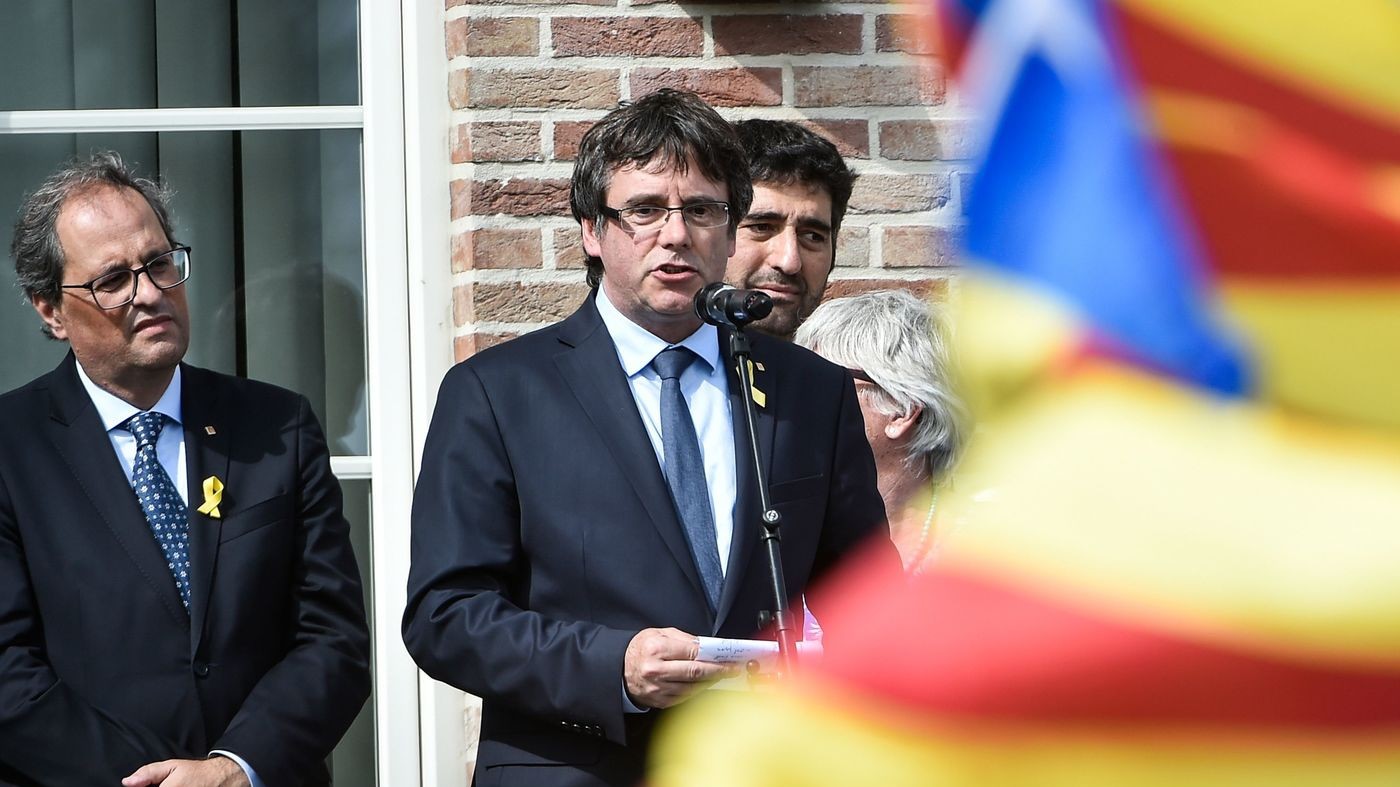 Catalogna, Puigdemont torna in Belgio: “Sanchez indichi soluzione”