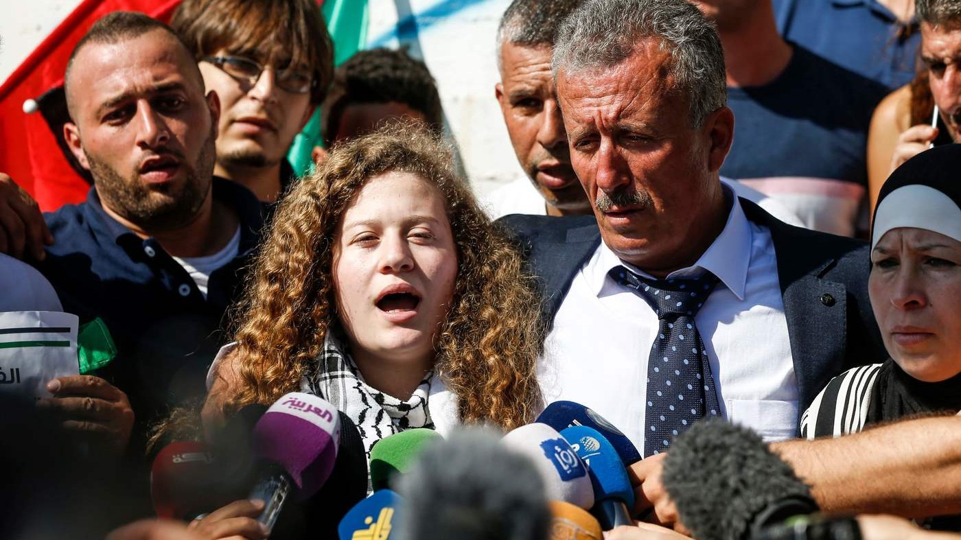 Scarcerata Ahed Tamimi, la giovane palestinese che schiaffeggiò soldati israeliani