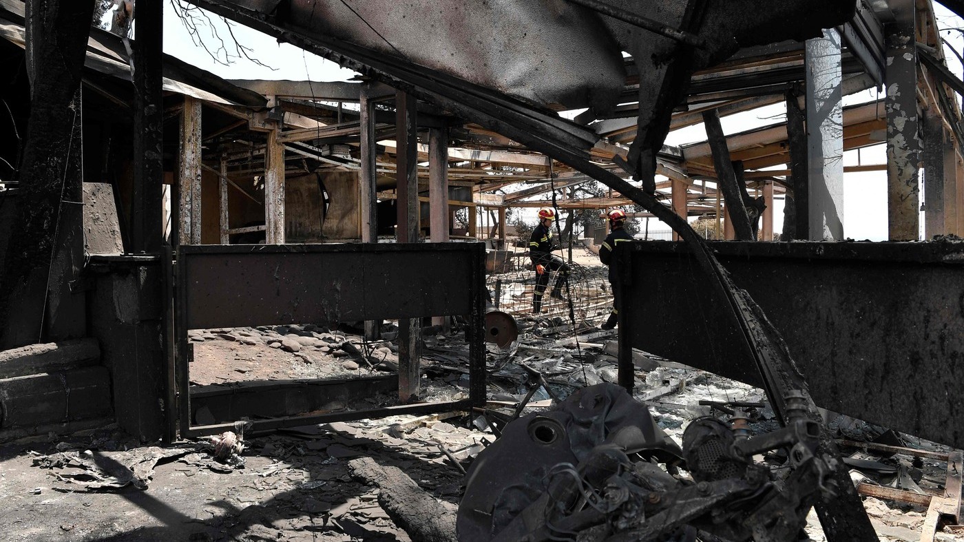 Grecia, sale il bilancio delle vittime degli incendi: 91 morti