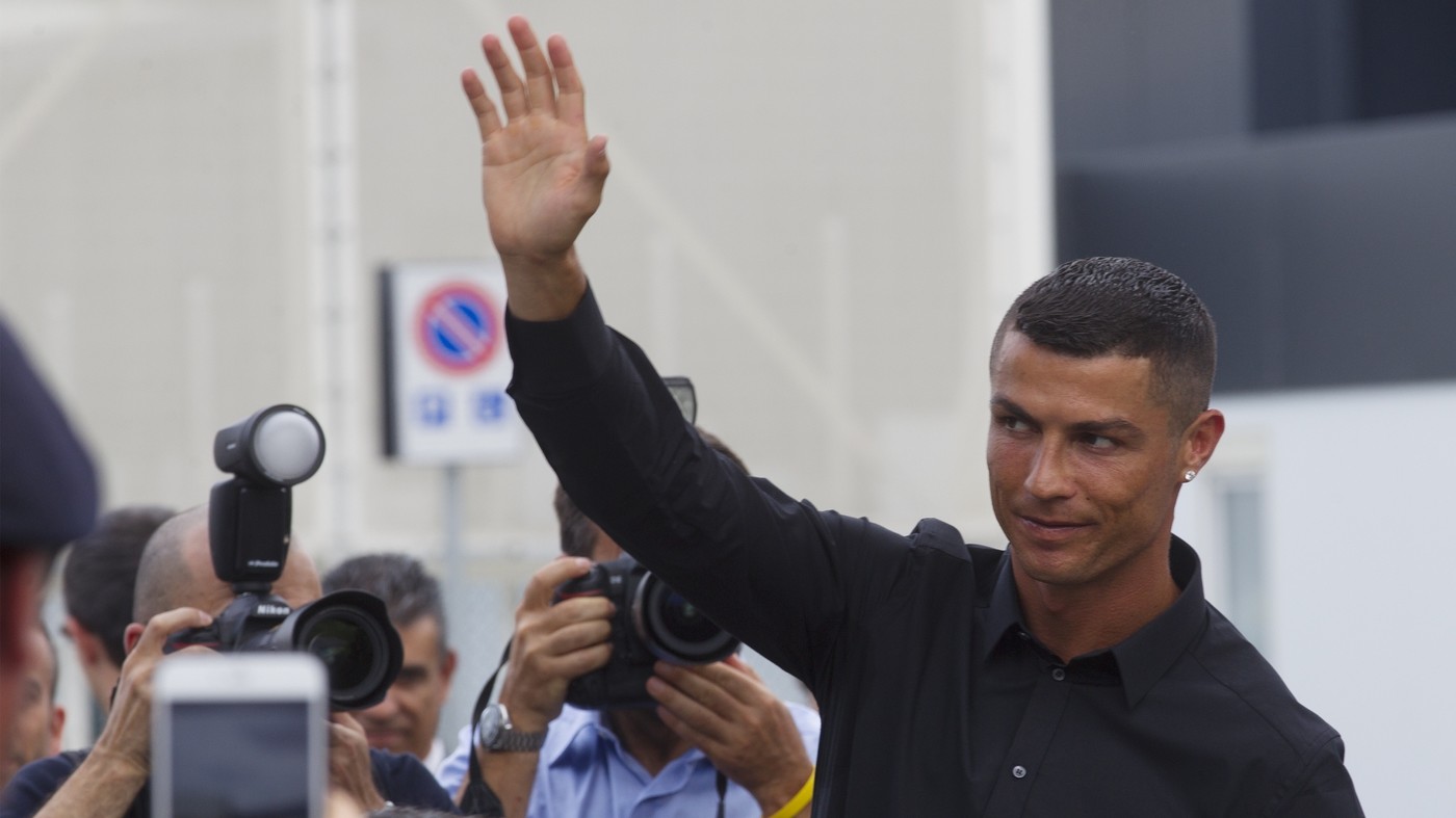 Juventus, tweet di Cristiano Ronaldo: “Primo allenamento duro, lavoro fatto”