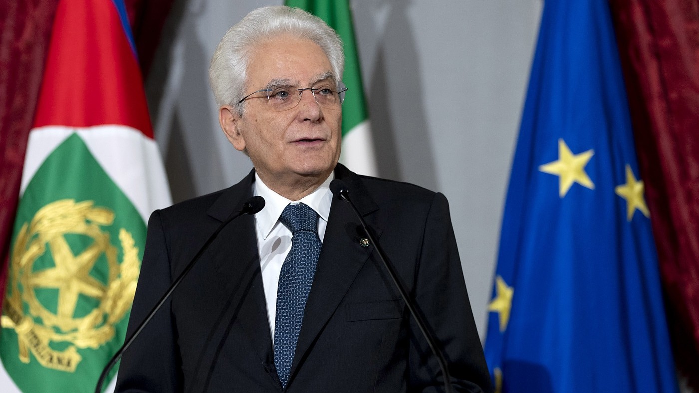 Attacchi sul web a Mattarella: la procura di Roma apre un fascicolo, sospetti su troll russi
