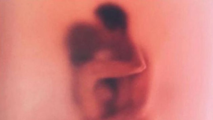 Instagram rimuove il nudo di Claudio Santamaria e Francesca Barra: "Vi meritate gli unicorni"