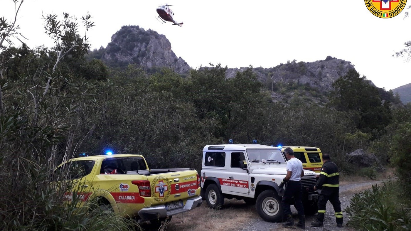 Maltempo in Calabria, torrente travolge escursionisti. I soccorsi nel Parco del Pollino