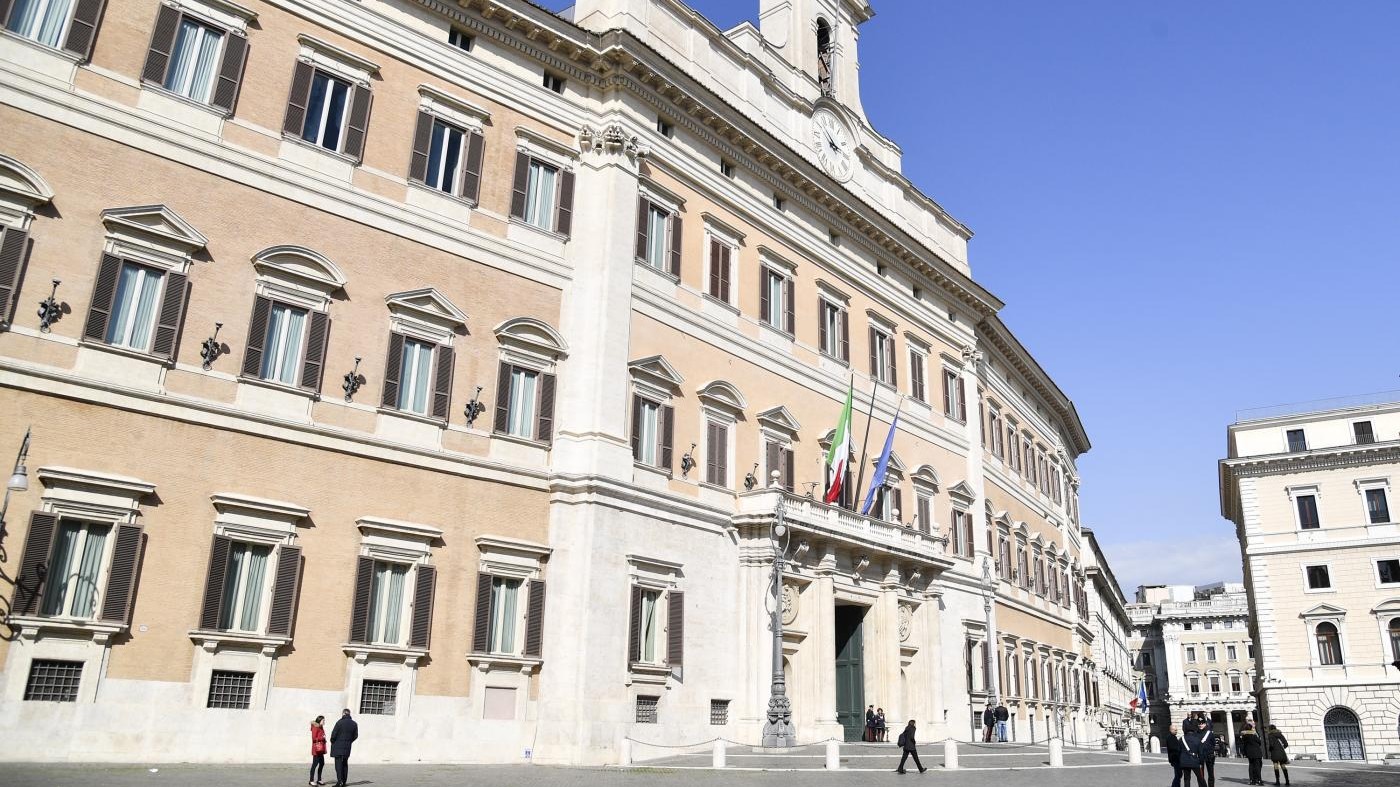 Parlamento chiuso per ferie: 30 giorni, ma in Ue c’è chi ne fa di più