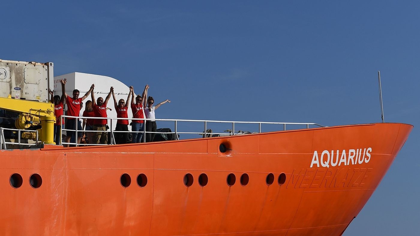 Migranti, nave Aquarius soccorre 142 persone al largo della Libia