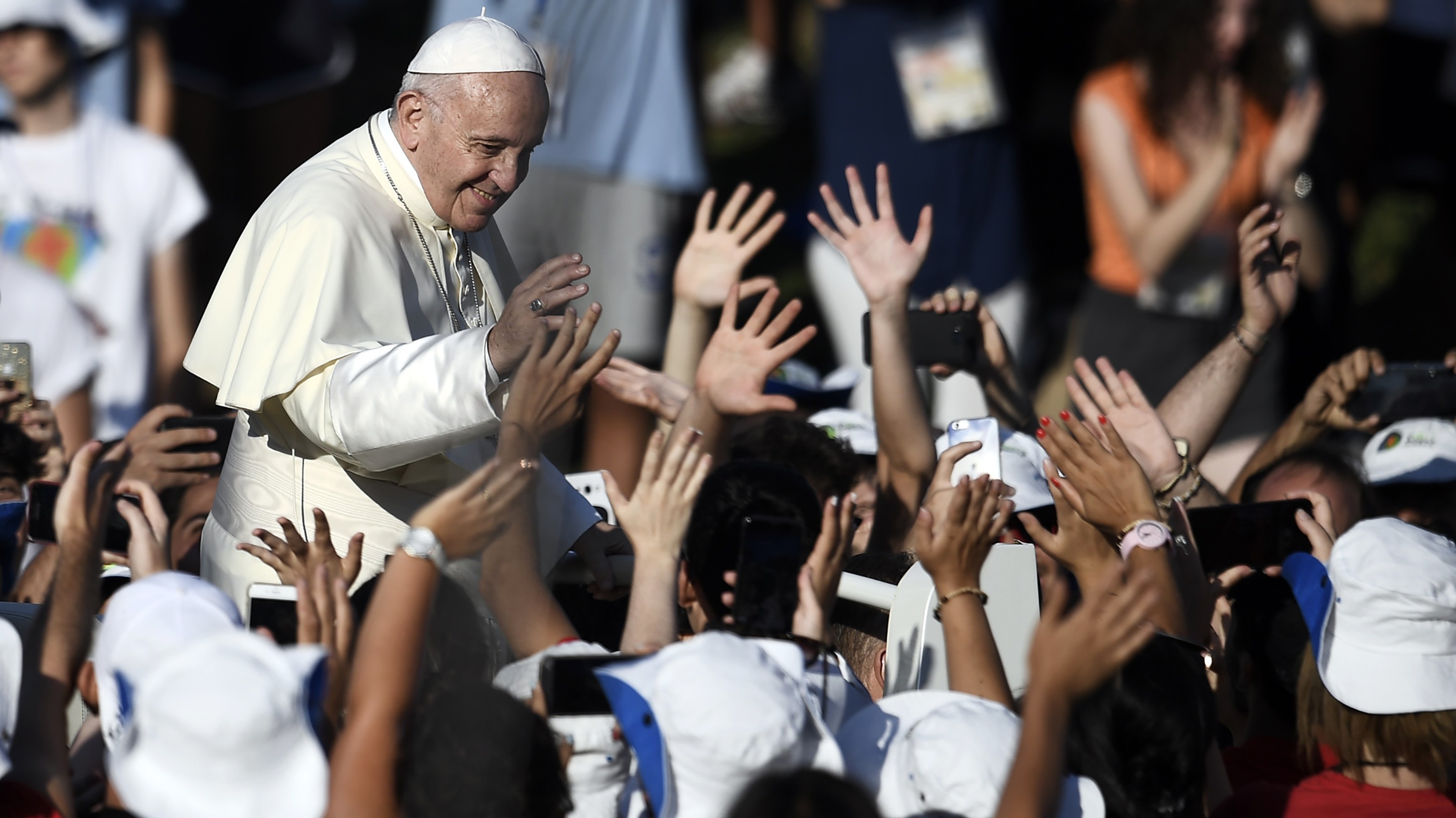 Circo Massimo, il Papa ai 70mila giovani: “Non lasciatevi rubare i sogni”