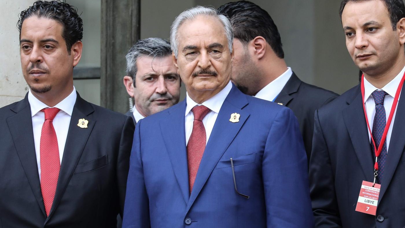 Libia, Haftar attacca: “Ambasciatore italiano non gradito, Roma cambi politica”