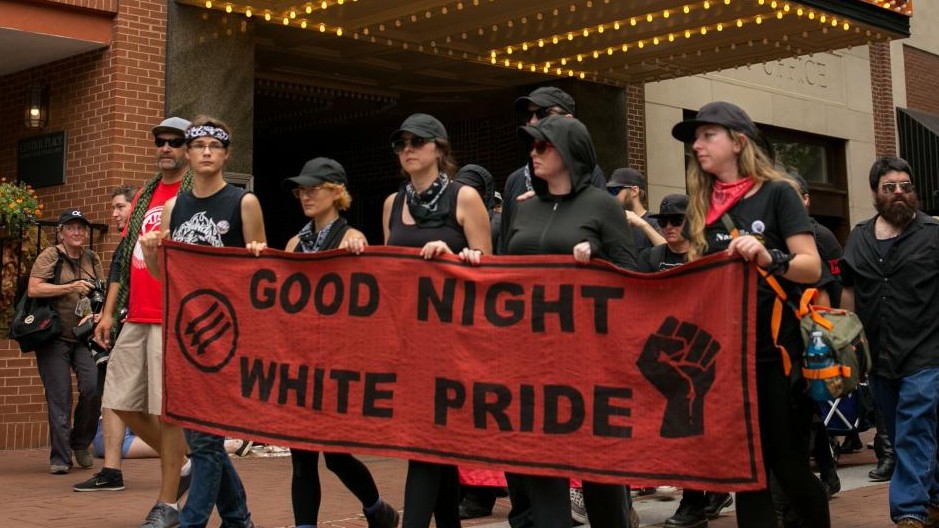 Un anno dopo Charlottesville: neonazisti davanti alla Casa Bianca