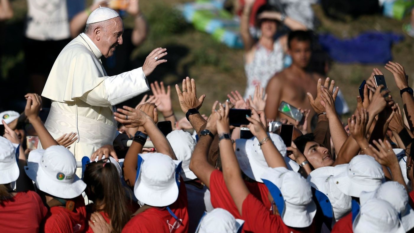 A piazza San Pietro in 90mila per il Papa: “No a cultura della morte”