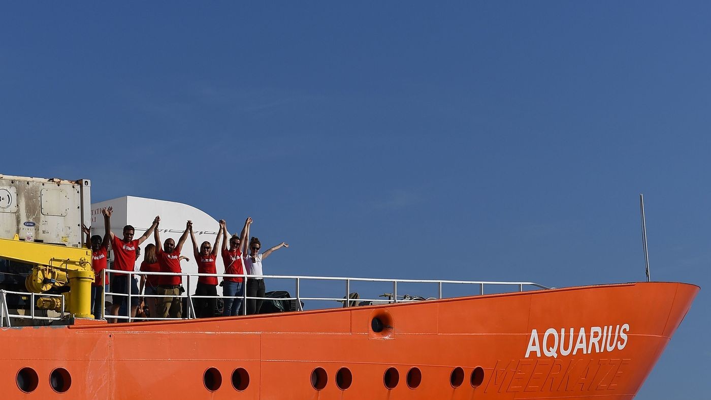 L’Aquarius sbarca a Malta. Sei Paesi Ue accoglieranno i migranti