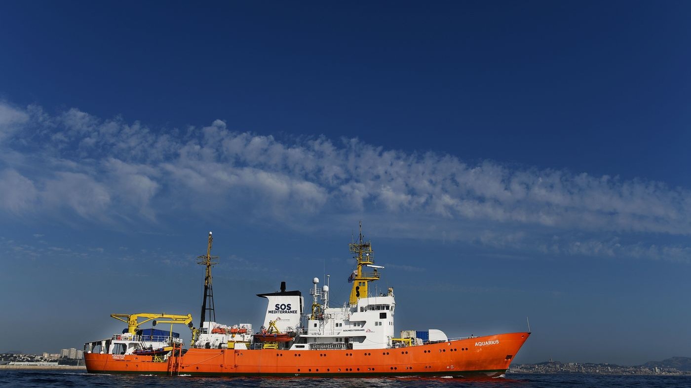 Aquarius attracca a Malta: migranti accolti anche dall’Italia