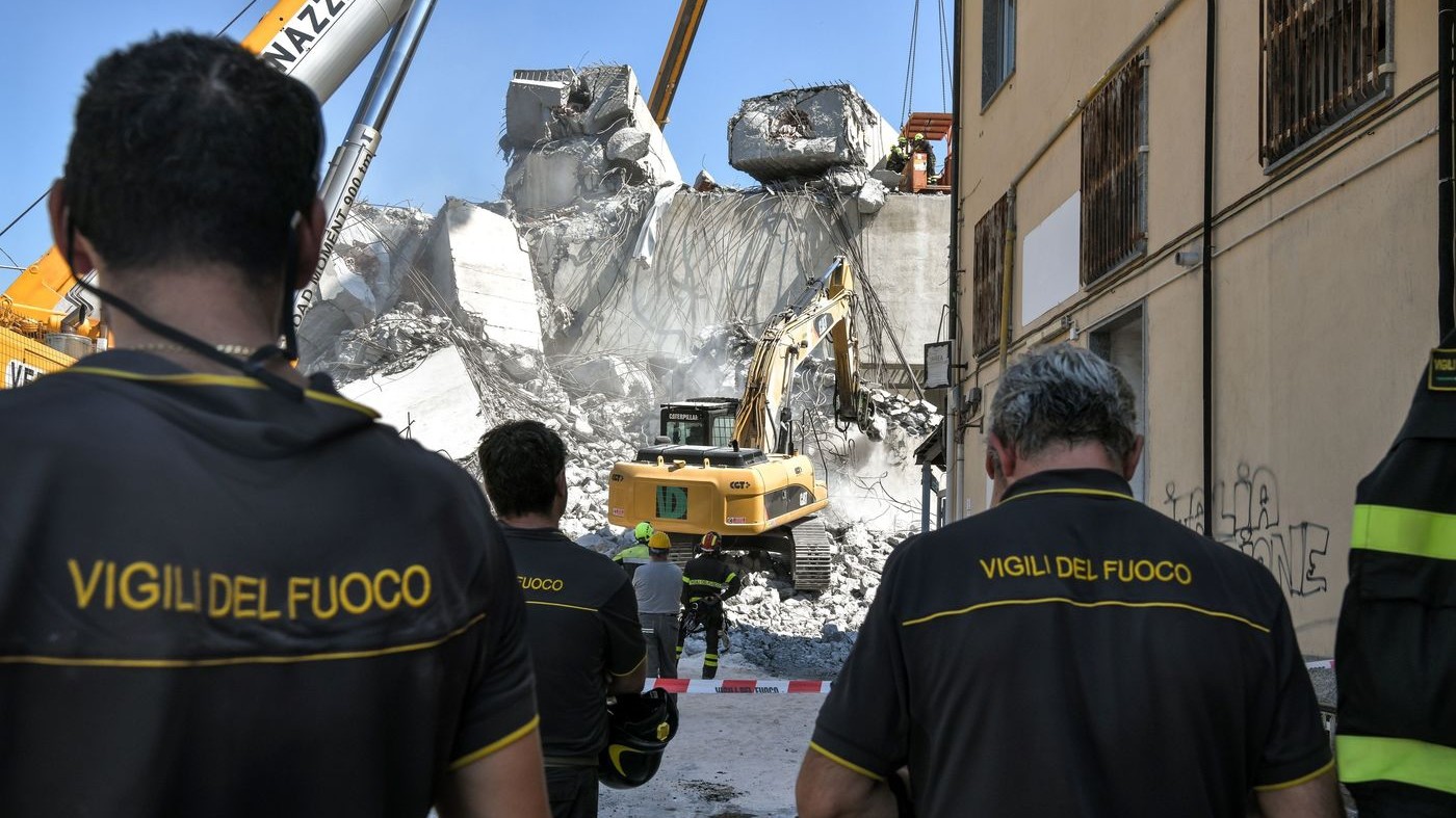 Genova, Renzi contro Di Maio: “Autostrade finanziava Lega e Conte era legale Aiscat”