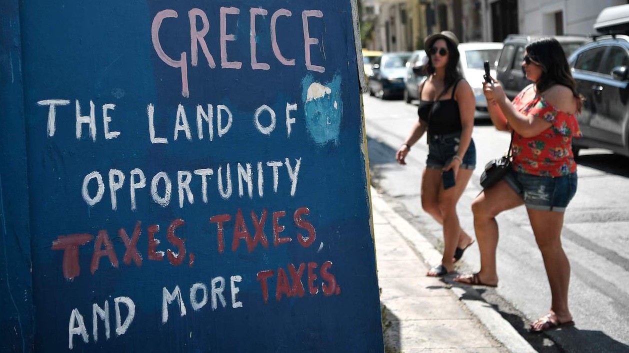 Grecia fuori dal piano salvataggio coi segni di 8 anni di austerità