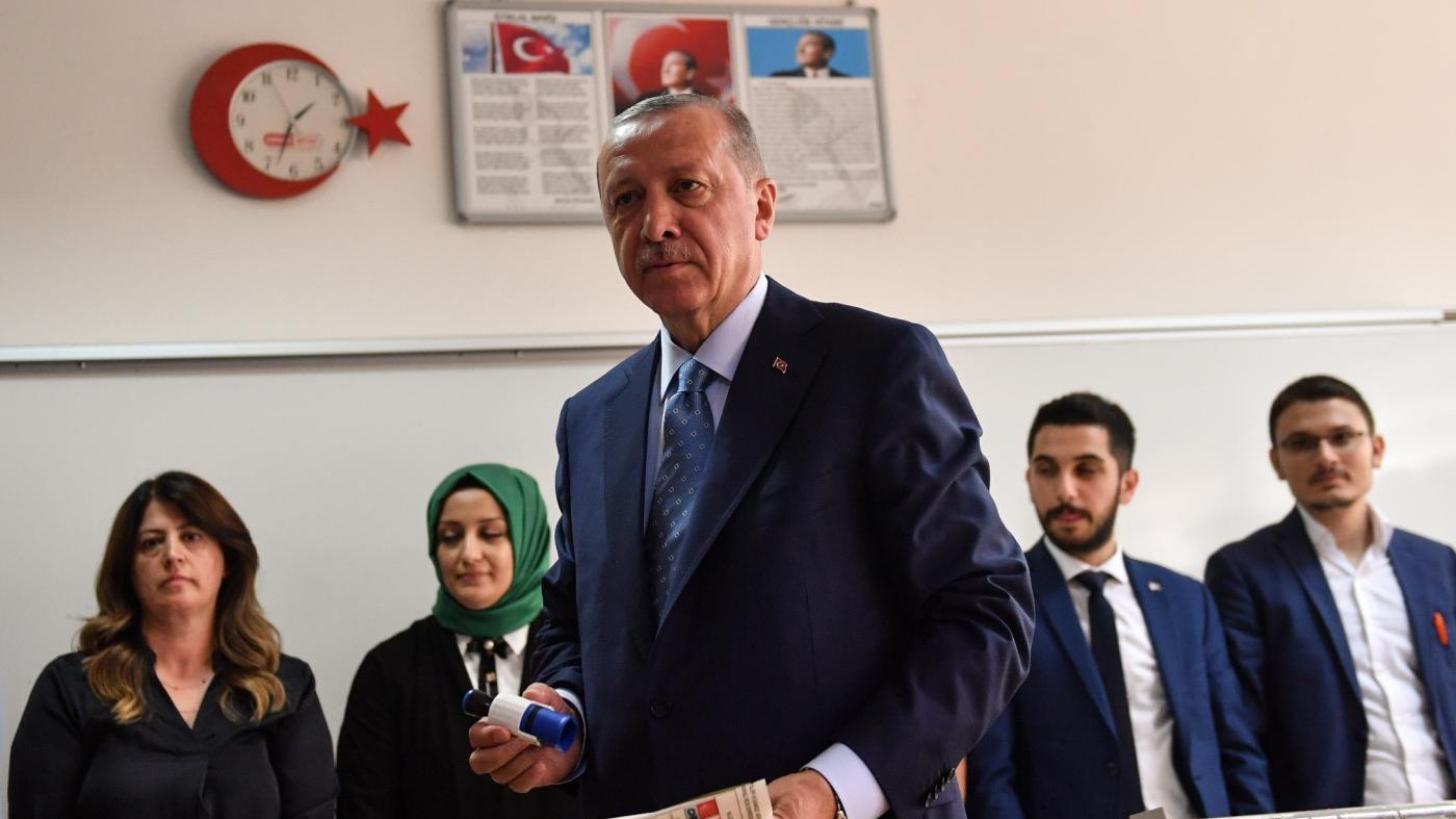 Voto Turchia, Erdogan riconfermato. Fermati 4 italiani ai seggi